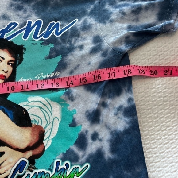 Selena Queen of Cumbia Crew Neck Tie Dye Tee - Picture 6 of 8
